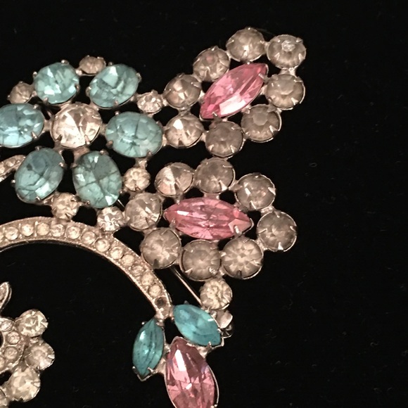 SOLD in trunk sale Vintage Weiss rhinestone pin - Picture 4 of 8